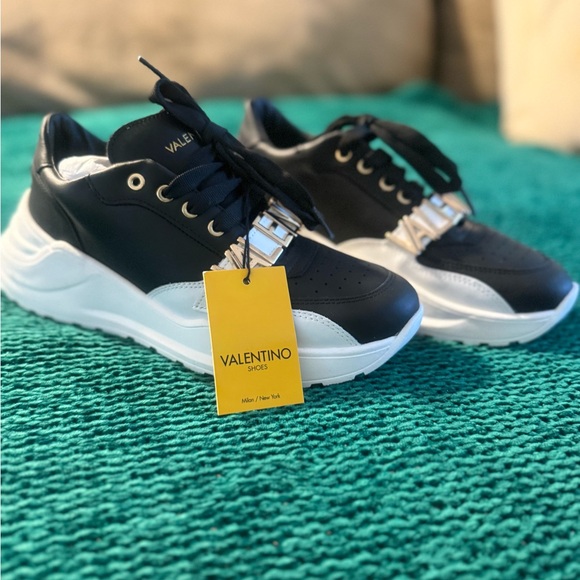 Valentino Monochrome Sneakers with Bold Branding - Picture 2 of 9